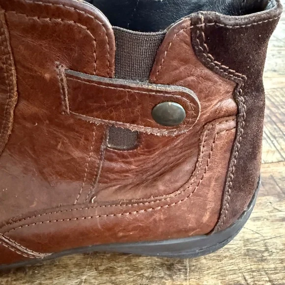 Paul Green boots,distressed brown. - Picture 3 of 14